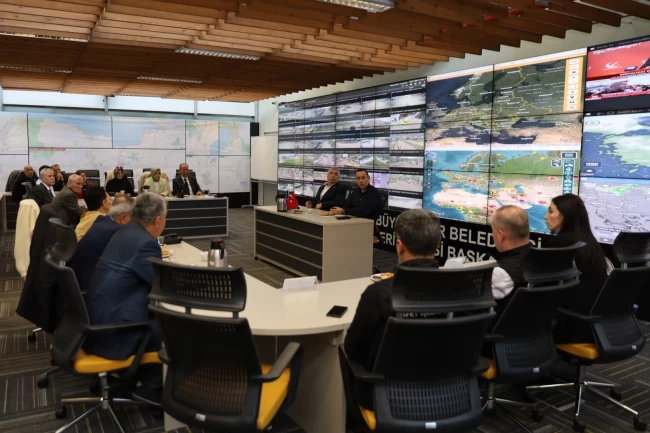 AKOM'da Bursalı muhtarlarla iş birliği toplantısı