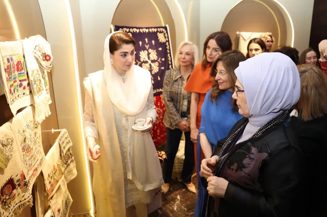 Emine Erdoğan, lider eşleriyle "Anadolu" sergisinde