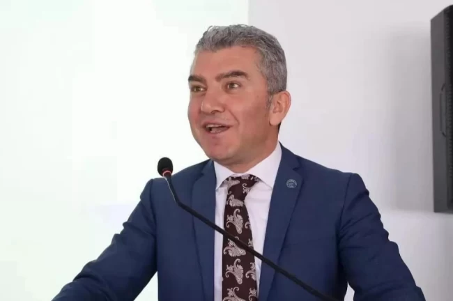 Hürriyetçi Eğitim Sen'den 68 bin öğretmen ataması çağrısı