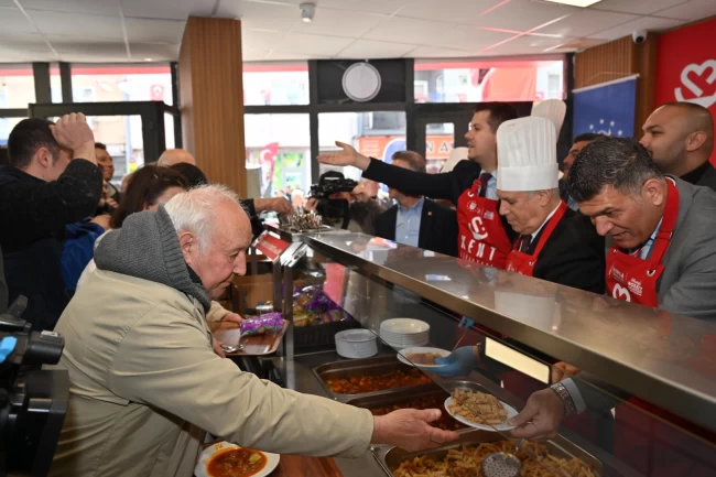 Bursa'da bir Kent Lokantası daha açıldı... 4 çeşit yemek 80 TL