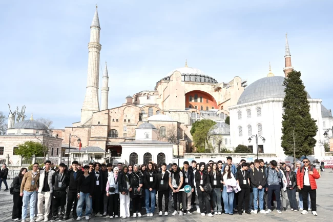 Konya'nın gençleri İstanbul'un tarihine dokunuyor
