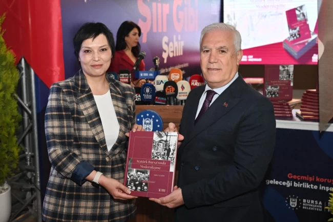 Bursa kent belleğine yeni bir kaynak daha... Atatürk Bursa'sında Modernleşme...