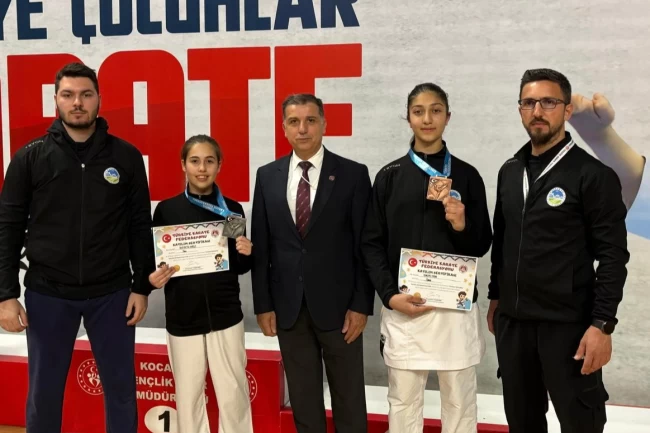 Sakarya Büyükşehir'den minderde çifte zafer!