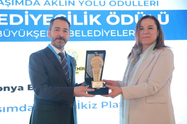 Konya'nın 'Ulaşımda Dijital İkizi Platformu'na belediyecilik ödülü
