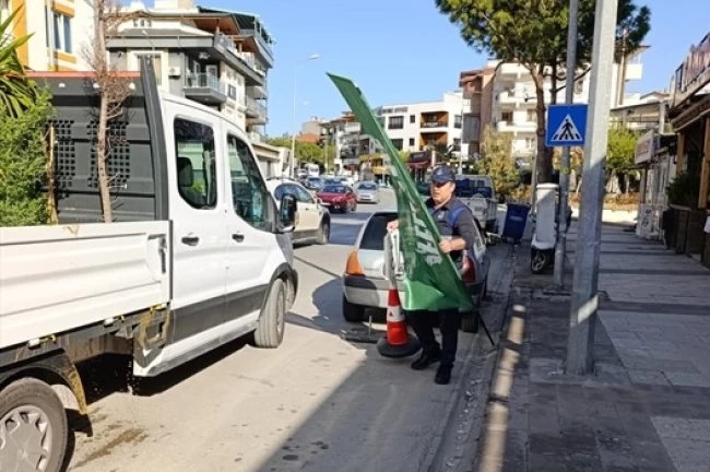 Denizli zabıtası kaldırım işgaline geçit vermiyor