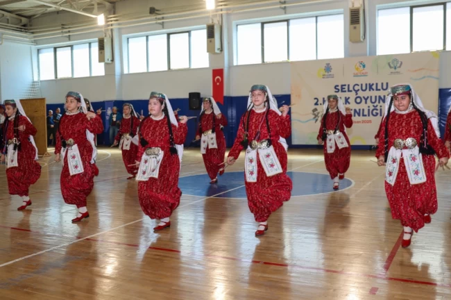 Konya Selçuklu'da 2. halk oyunları şenliği tamamlandı