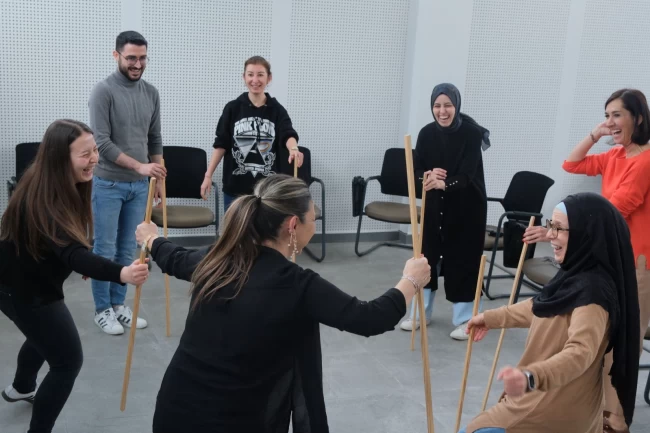 Kocaeli Büyükşehir'den sanat ve hayatı buluşturan atölye