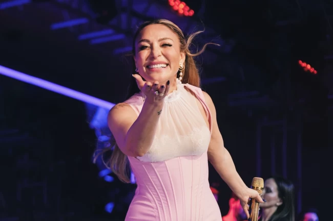 Ziynet Sali'den 25. yıla özel teşekkür