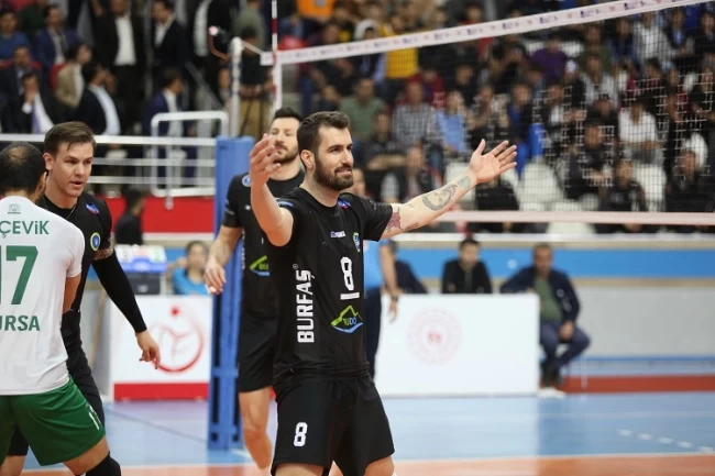 Gökhan Gökgöz yeniden Bursa Büyükşehir Belediyespor'da