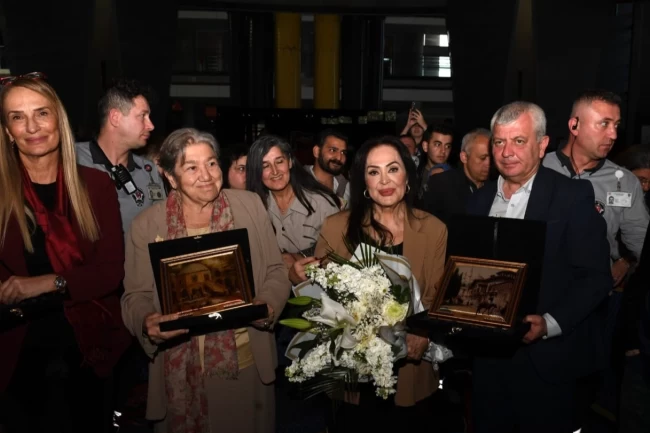 Türkan Şoray'a Osmangazi'de sevgi seli