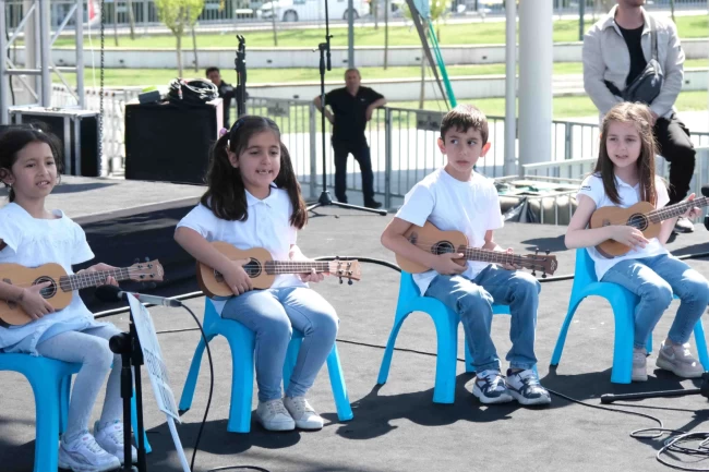 Kocaeli'nde çocuklara özel şenlik