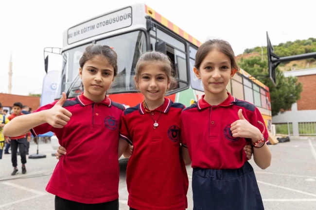 İzmir'de Dobidob ile çocuklara geri dönüşüm bilinci