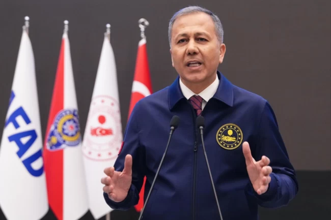 Bakan Yerlikaya: Saha tarama çalışmaları sürüyor