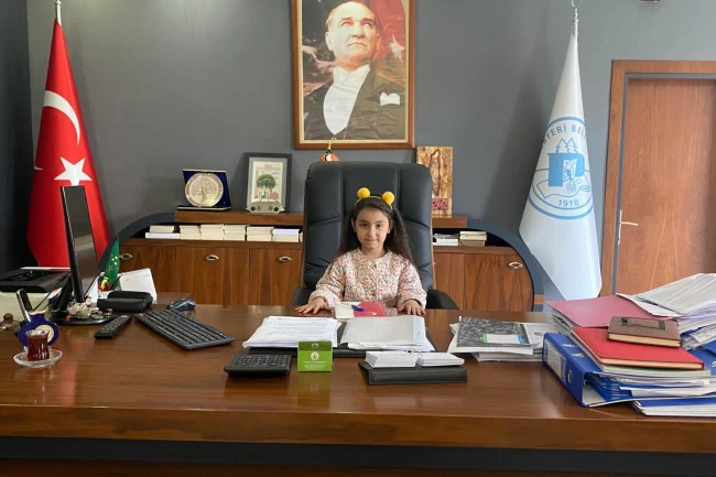 Makam koltuğu anaokulu öğrencilerine emanet