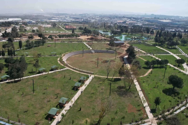 Kocaeli'de Gebze Millet Bahçesi son sürat ilerliyor