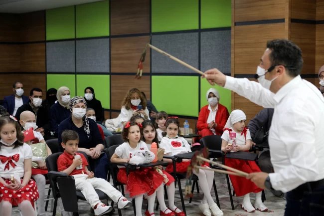 Minik kahramanlara Sakarya Büyükşehir'den anlamlı ziyaret