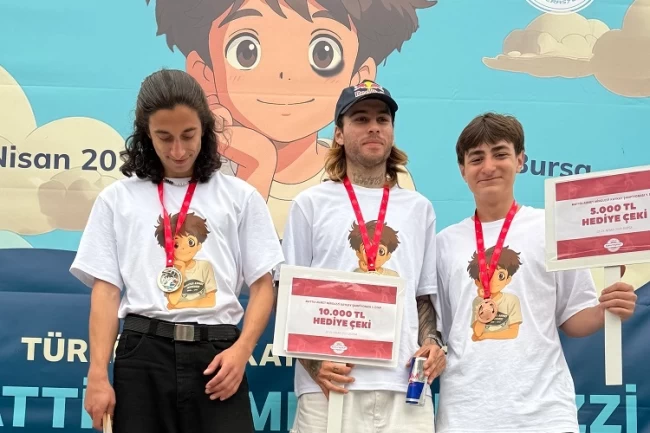 Türkiye Kaykay Şampiyonası 1. Etap şampiyonu Berke Dikişçioğlu