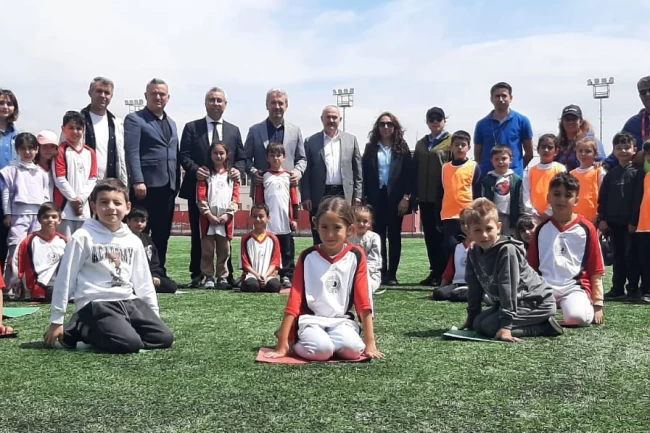 Bursa Gemlik'te 6 bin öğrenci geleneksel oyunlarla buluştu