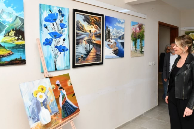 Kaklıç Sanat Akademisi'nin yıl sonu sergisi büyük ilgi gördü