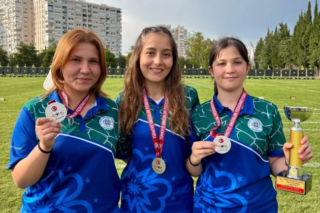 Muğlalı okçularından Antalya'da madalya yağmuru