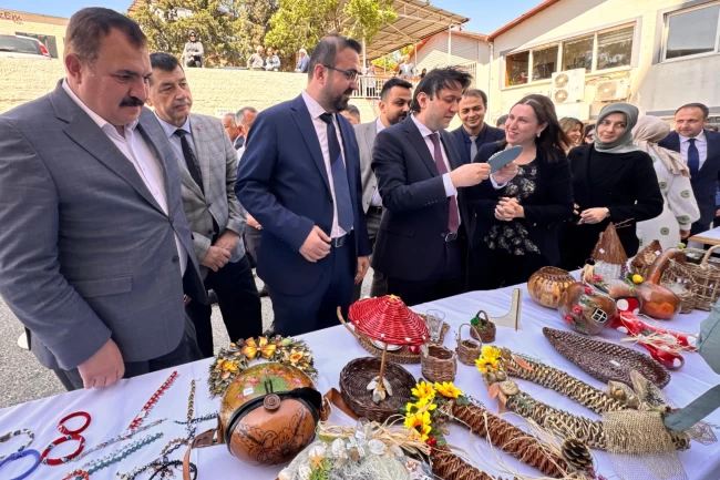 Kahramanmaraş'ta danışanların emekleri sergilendi