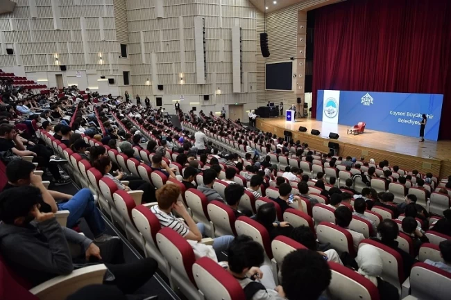 "Zirve IEEE"ye Büyükkılıç imzası