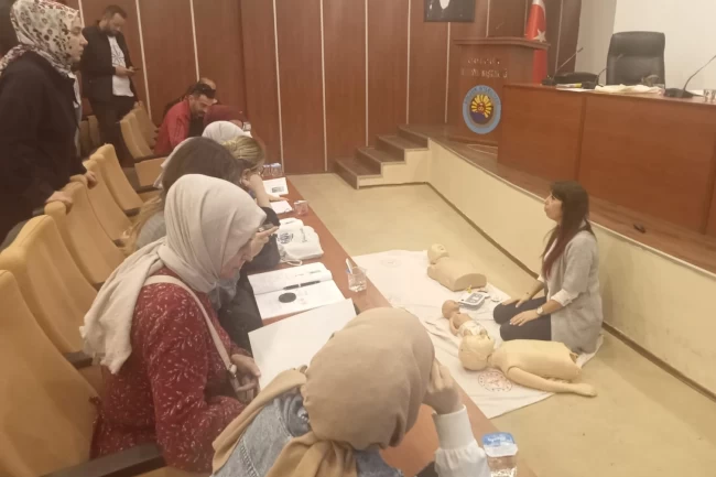 Kocaeli Gölcük'te personele ilk yardım eğitimi