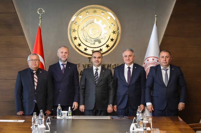 Başkan Keleş’ten Bakan Kacır’a ziyaret