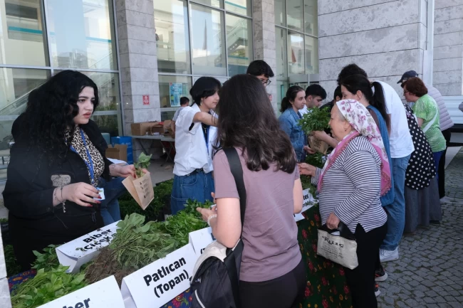 Bursa Nilüfer'de 310 bin fide vatandaşlara dağıtıldı