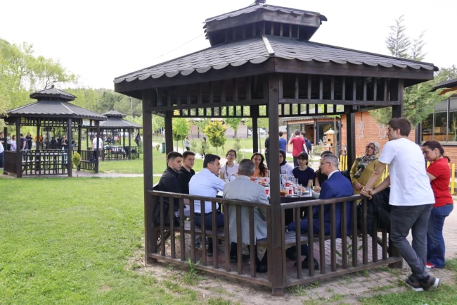 Bilecik'te Vali Aygöl'den YKS öğrencilerine motivasyon