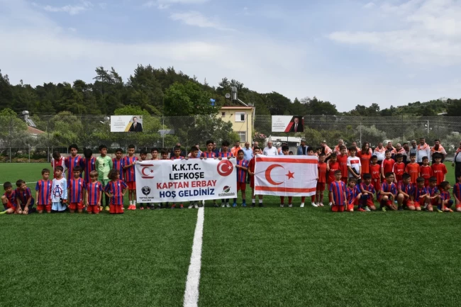 KKTC'li minikler Antalya Kumluca'da dostluk maçında