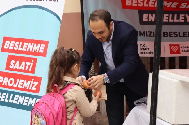 Kocaeli İzmit'te minik kalpler ‘Beslenme Saatiyle' ısındı