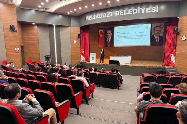 Kayseri Melikgazi'den personeline aile eğitimi