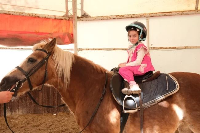 Küçük biniciler Büyükşehir'le büyük adımlar atıyor