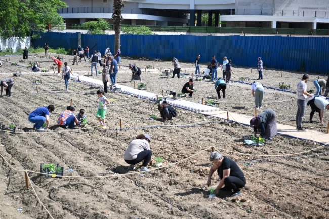 İkinci Kent Bostanı Koşukavak'ta açıldı