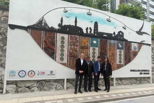 Seramiğe Dokunan Umut: Özel Gereksinimli Gençlerden Bursa'ya Kalıcı Bir Eser