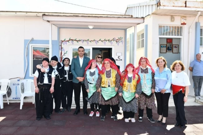 İzmir Çiğli'de Notalar Kalplere Dokundu