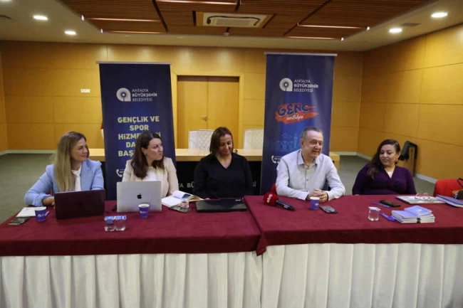 Antalya Büyükşehir gençlik çalışmalarını genişletiyor