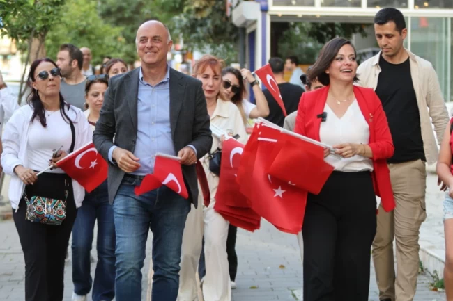 Karabağlar'da 19 Mayıs coşkusu yürüyüşle başladı