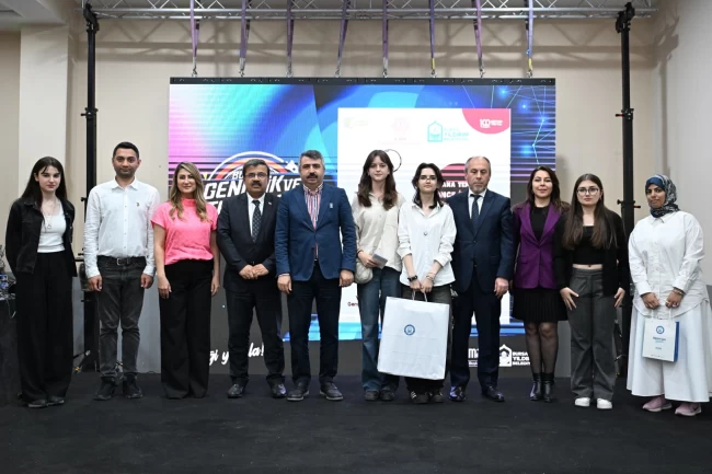 Bursalı gençler Yıldırım'da 'bayram' etti