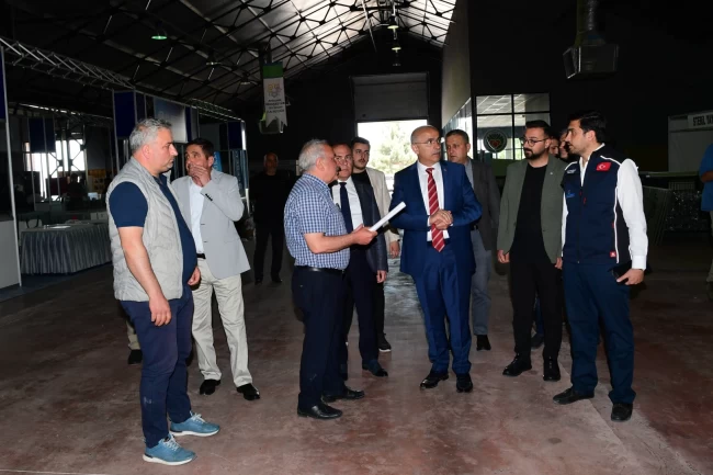 Başkan Er, 7. Malatya Yapı Dekorasyon fuar alanında incelemelerde bulundu