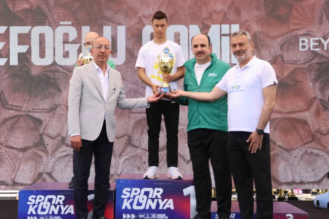 DOSD'un özel çocukları umuda, Muhammed Eren rekora koştu