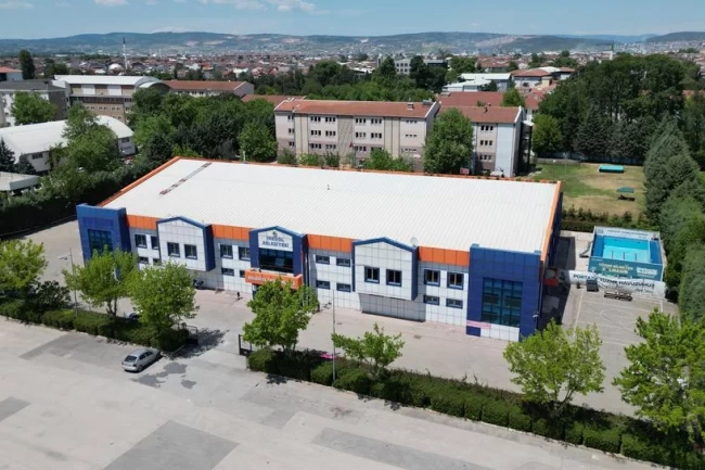 Bursa İnegöl'den gençlere destek