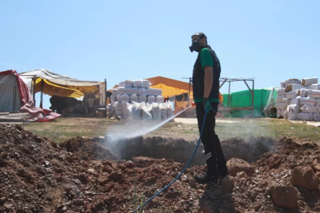 Kocaeli Büyükşehir, kurban pazar yerlerini ilaçlıyor