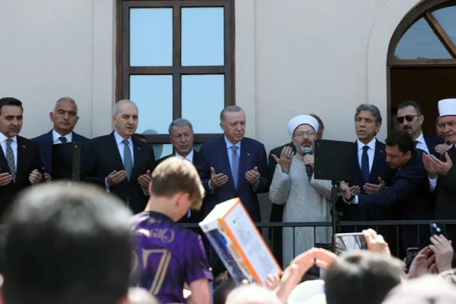 Kireçburnu Gümrükçü İshak Ağa Camii açıldı