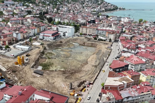 2 bin araçlık otopark inşaatı başladı