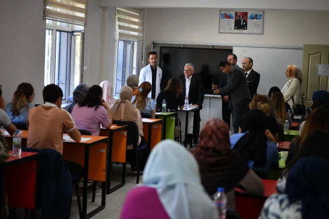 KAYMEK AGS öğrencilerine Büyükkılıç'tan başarı dileği