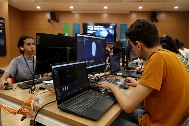 Sakarya'da genç zihinler kodladı