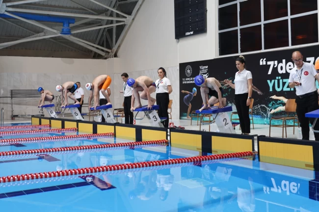 Konya Selçuklu'da yüzme yarışları tamamlandı