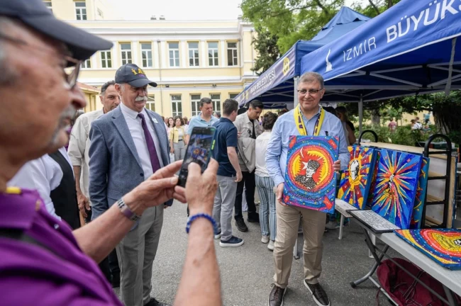 Başkan Tugay: Hepimizin İzmir'e borcu var